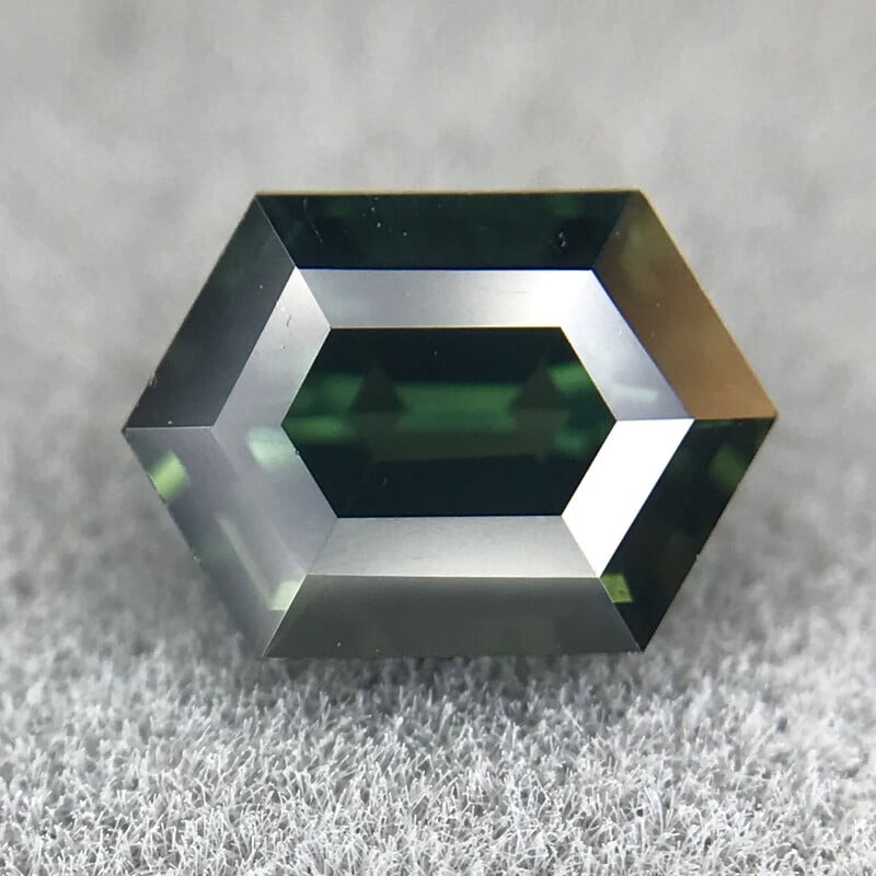 0.84ct Hexagon Step Cut Sapphire 0.84ct Hexagon Step Cut Sapphire