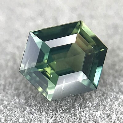 0.52ct Hexagon Step Cut Sapphire 0.52ct Hexagon Step Cut Sapphire