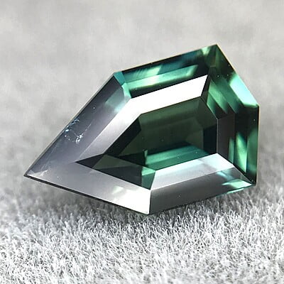 0.86ct Fancy Step Cut Sapphire 0.86ct Fancy Step Cut Sapphire