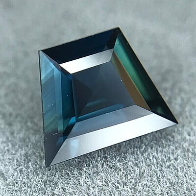 0.63ct Fancy Step Cut Sapphire 0.63ct Fancy Step Cut Sapphire