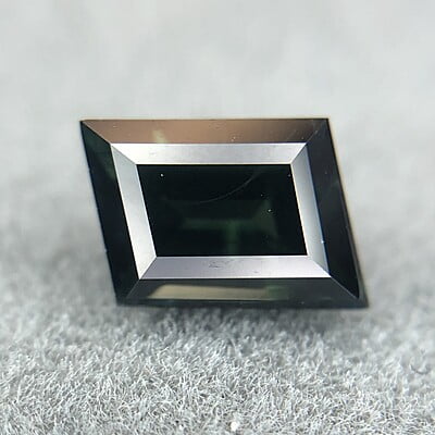 0.81ct Fancy Step Cut Sapphire 0.81ct Fancy Step Cut Sapphire