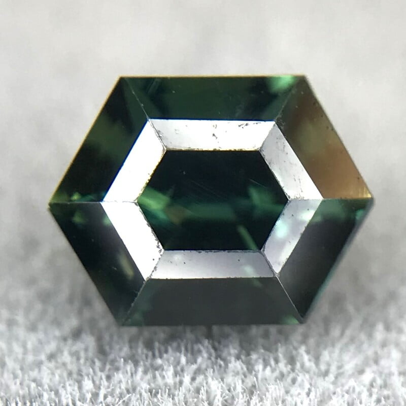 0.78ct Hexagon Step Cut Sapphire 0.78ct Hexagon Step Cut Sapphire
