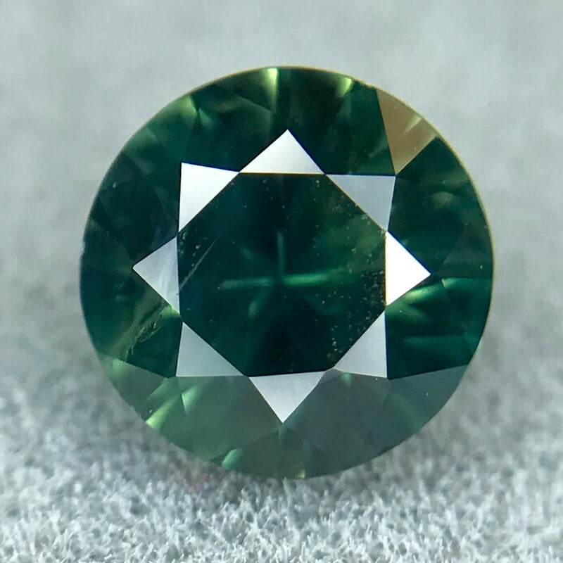 0.87ct Round Brilliant Cut Sapphire 0.87ct Round Brilliant Cut Sapphire