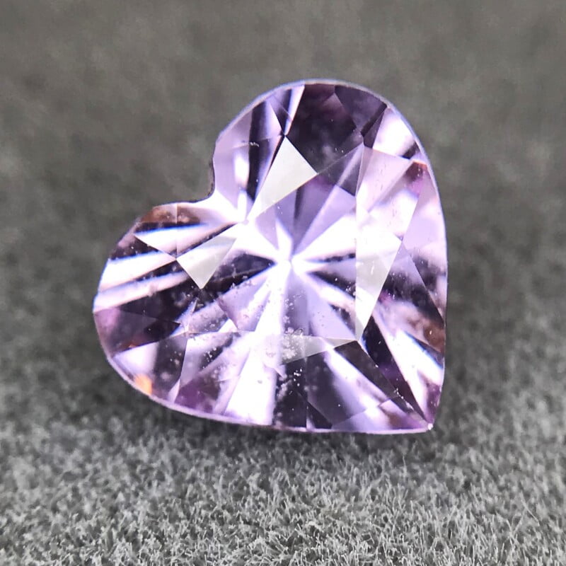 0.85ct Heart Brilliant Cut Sapphire 0.85ct Heart Brilliant Cut Sapphire