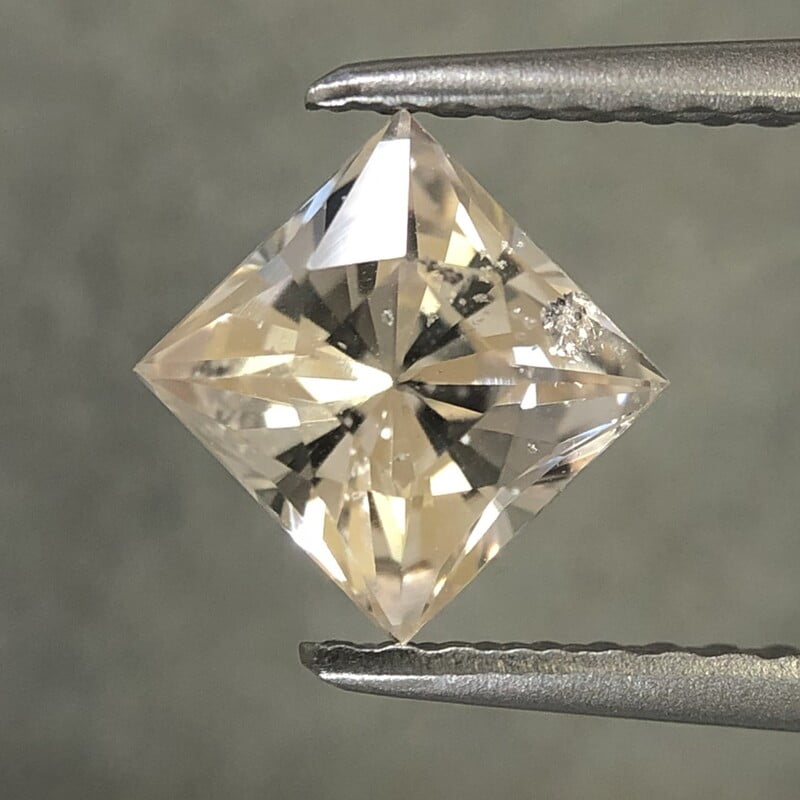1.15ct Princess Brilliant Cut Sapphire 1.15ct Princess Brilliant Cut Sapphire