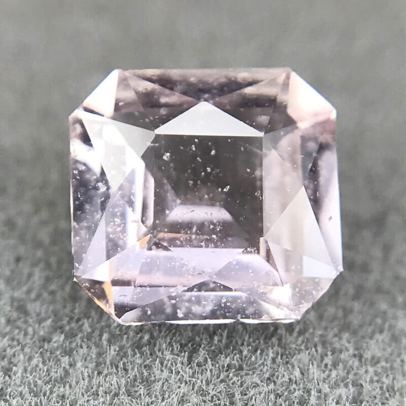 0.83ct Radiant Brilliant Cut Sapphire 0.83ct Radiant Brilliant Cut Sapphire