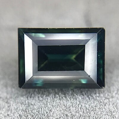 1.57ct Baguette Step Cut Sapphire 1.57ct Baguette Step Cut Sapphire