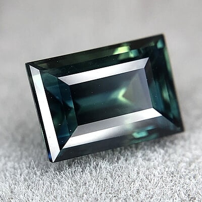 1.85ct Baguette Step Cut Sapphire 1.85ct Baguette Step Cut Sapphire