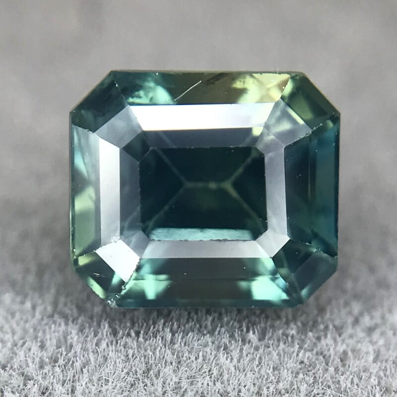 1.57ct Octagon Step Cut Sapphire 1.57ct Octagon Step Cut Sapphire