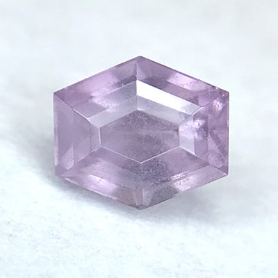 0.56ct Hexagon Step Cut Sapphire 0.56ct Hexagon Step Cut Sapphire