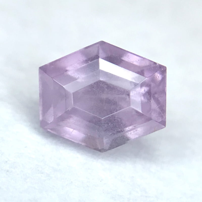 0.56ct Hexagon Step Cut Sapphire 0.56ct Hexagon Step Cut Sapphire