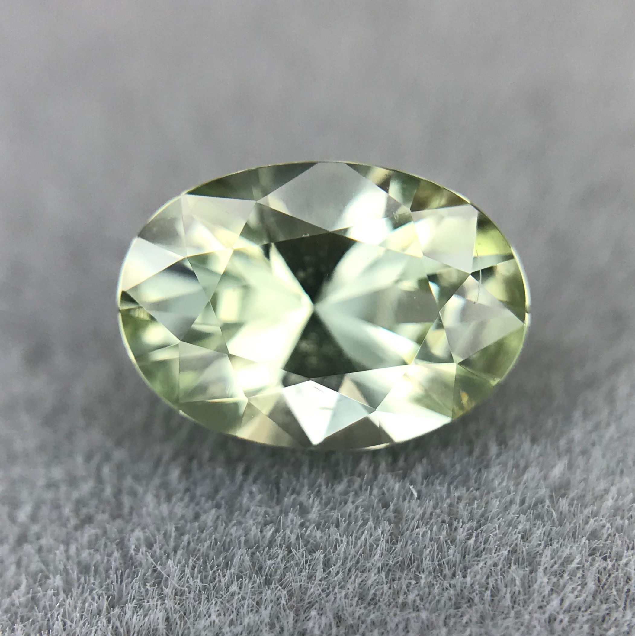0.88ct Oval Brilliant Cut Sapphire
