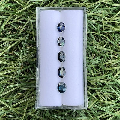 2.23tcw Oval Mixed Cut Sapphire Parcel (5pcs) 2.23tcw Oval Mixed Cut Sapphire Parcel (5pcs)
