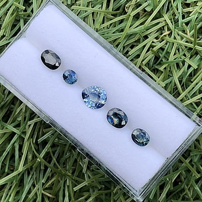 2.63tcw Oval Mixed Cut Sapphire Parcel (5pcs) 2.63tcw Oval Mixed Cut Sapphire Parcel (5pcs)