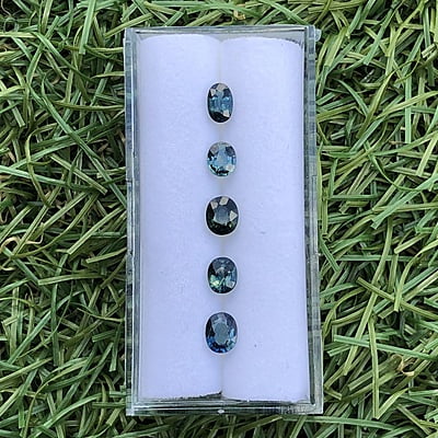 1.94tcw Oval Mixed Cut Sapphire Parcel (5pcs) 1.94tcw Oval Mixed Cut Sapphire Parcel (5pcs)