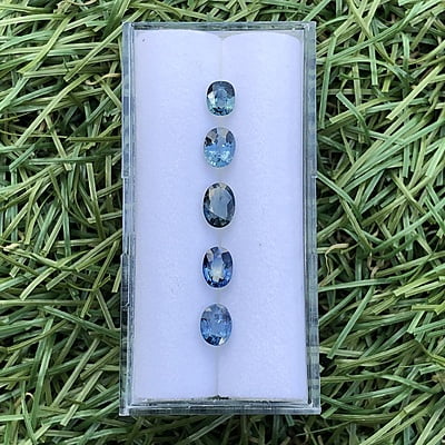 2.15tcw Oval Mixed Cut Sapphire Parcel (5pcs) 2.15tcw Oval Mixed Cut Sapphire Parcel (5pcs)