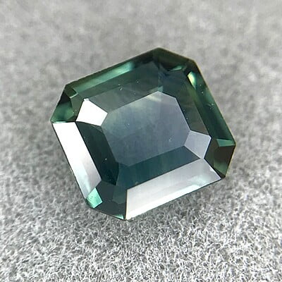 0.65ct Octagon Step Cut Sapphire 0.65ct Octagon Step Cut Sapphire