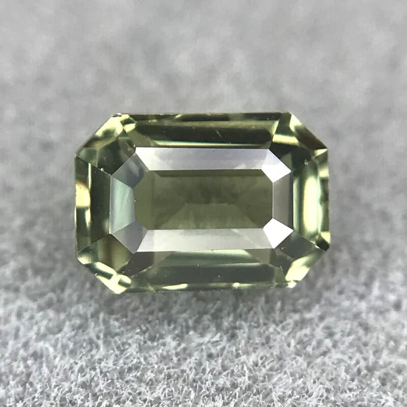 0.55ct Octagon Step Cut Sapphire 0.55ct Octagon Step Cut Sapphire