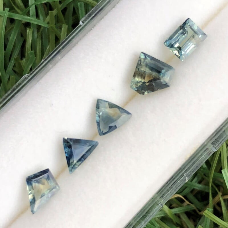 2.24tcw Varied Cut Sapphire Parcel (5pcs) 2.24tcw Varied Cut Sapphire Parcel (5pcs)