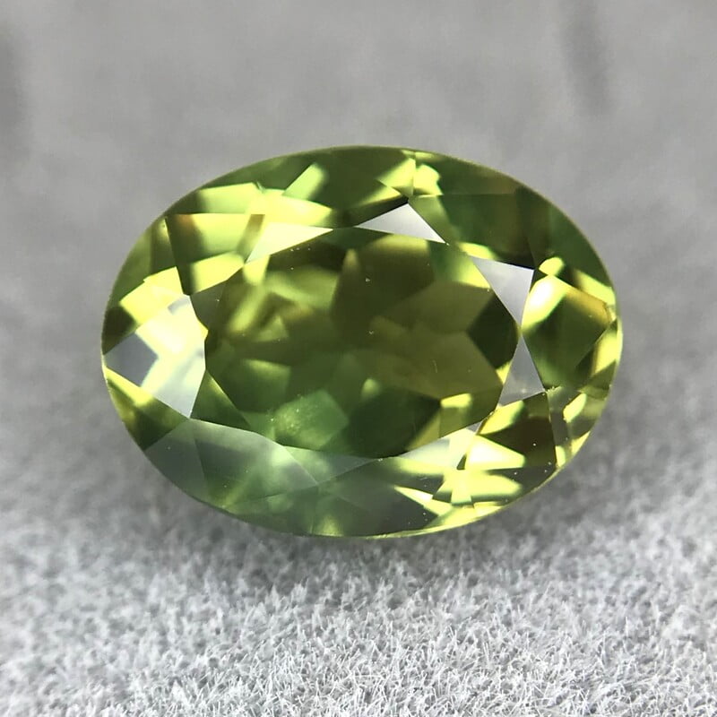 1.75ct Oval Brilliant Cut Sapphire 1.75ct Oval Brilliant Cut Sapphire