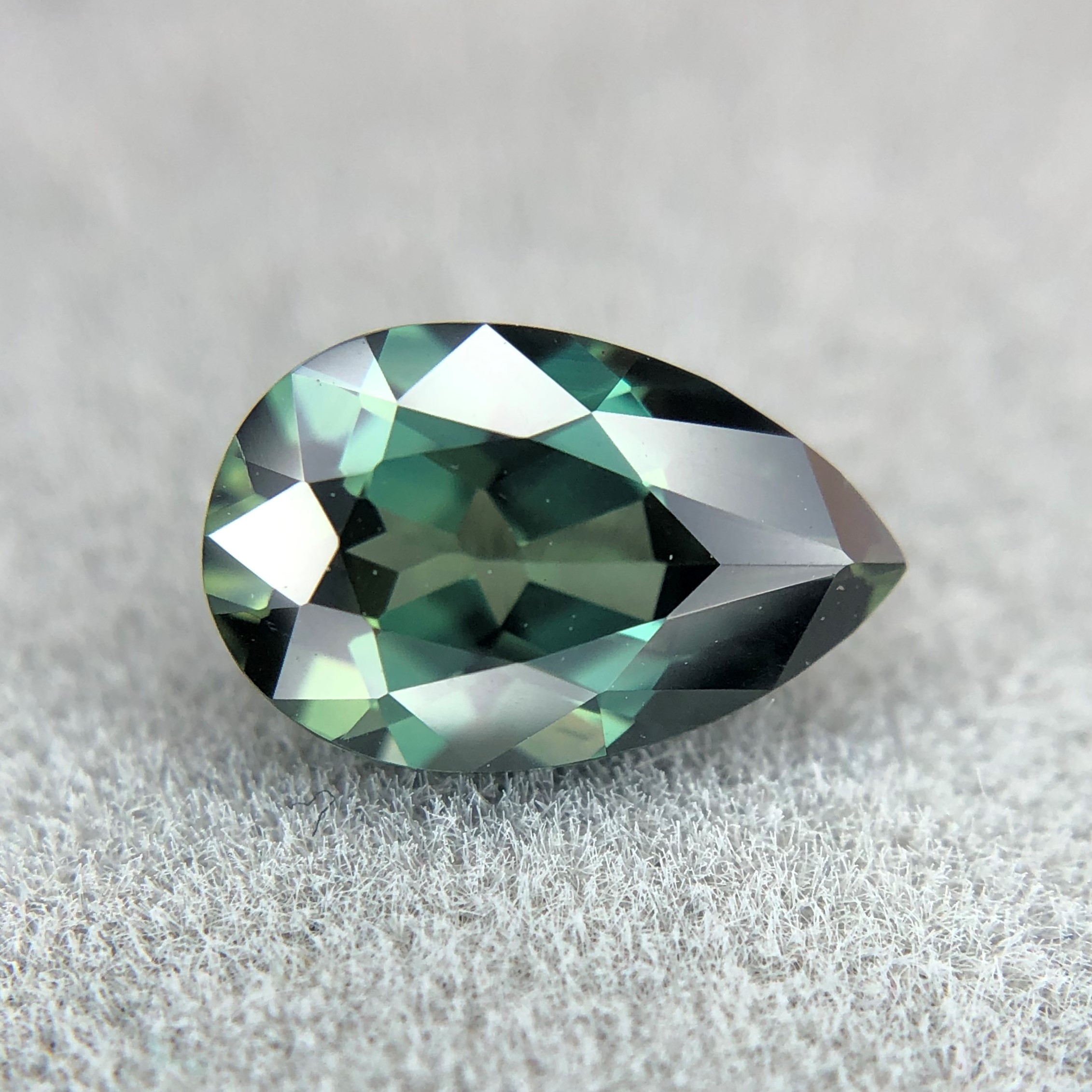 0.97ct Pear Mixed Cut Sapphire 0.97ct Pear Mixed Cut Sapphire