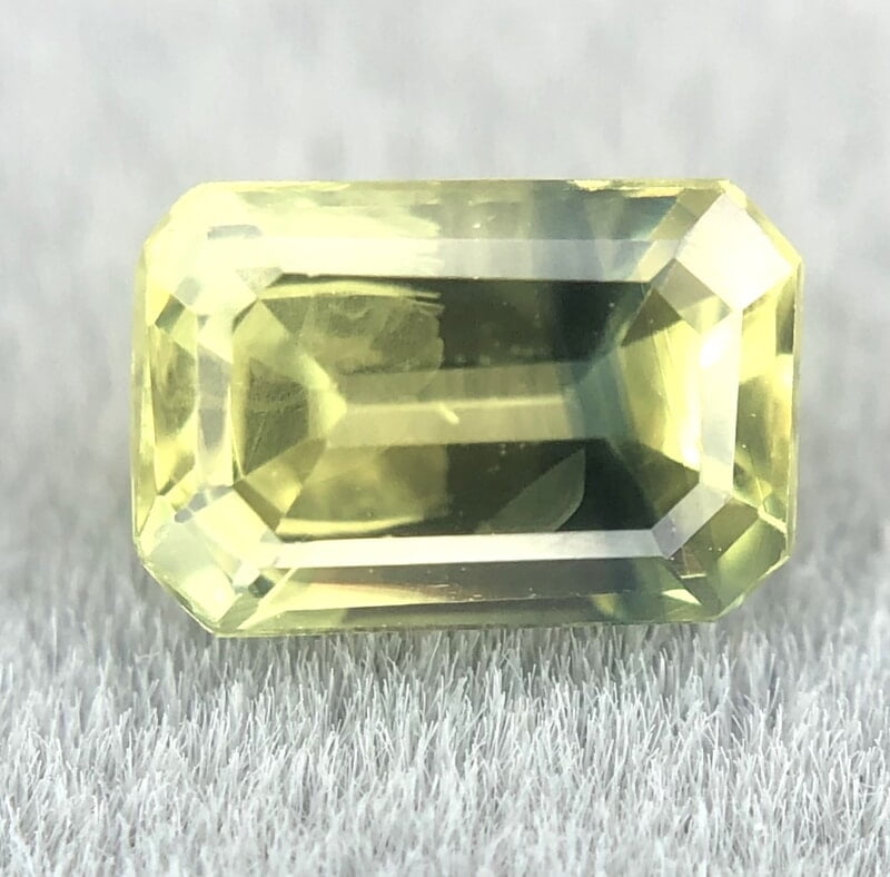 0.81ct Octagon Step Cut Sapphire 0.81ct Octagon Step Cut Sapphire