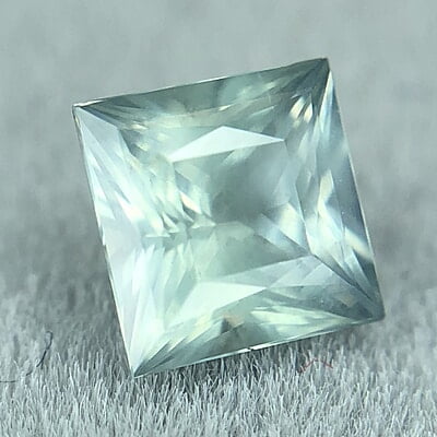 0.95ct Princess Brilliant Cut Sapphire 0.95ct Princess Brilliant Cut Sapphire