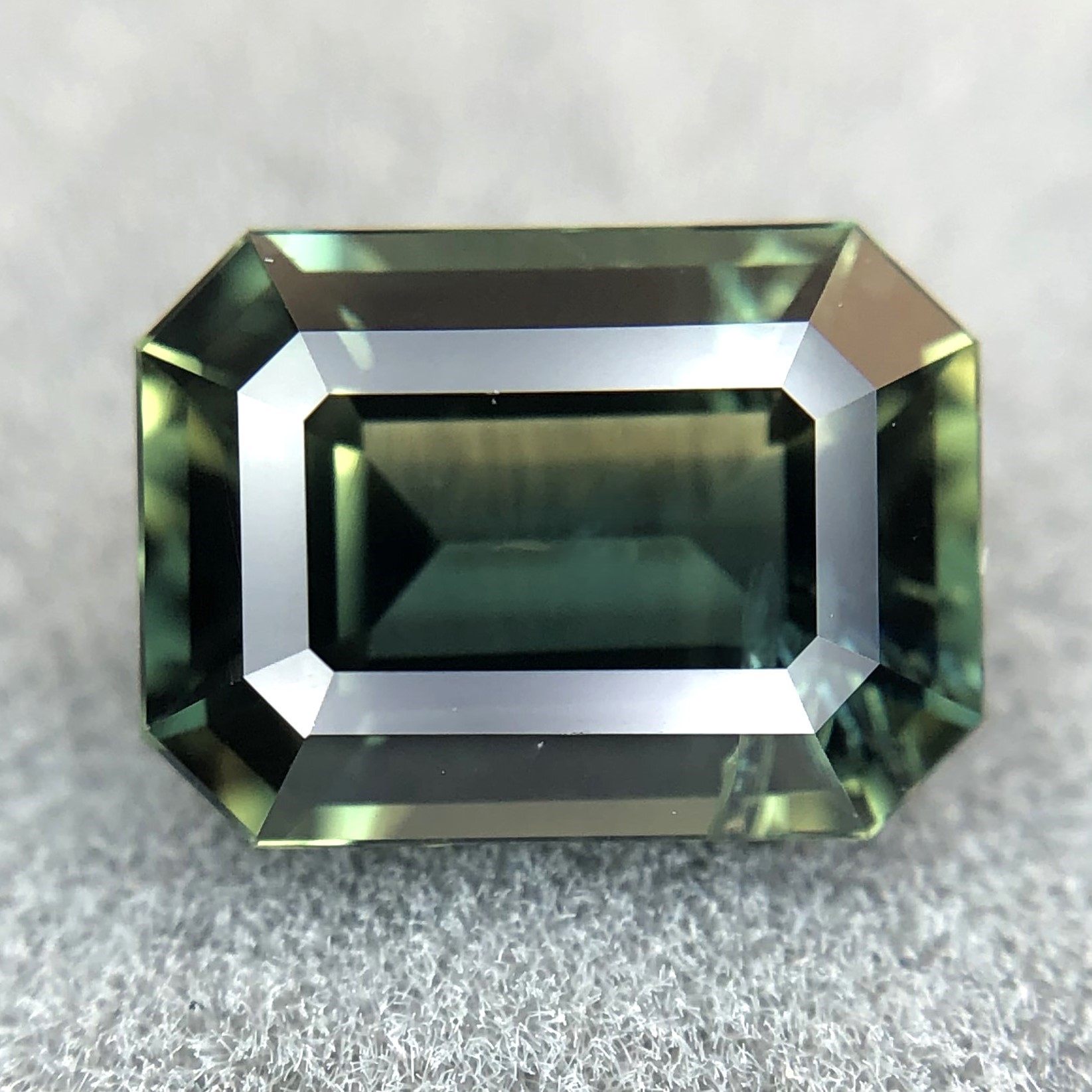 1.74ct Octagon Step Cut Sapphire 1.74ct Octagon Step Cut Sapphire