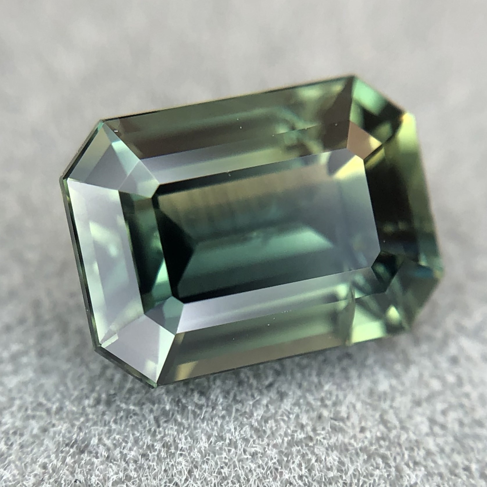1.74ct Octagon Step Cut Sapphire 1.74ct Octagon Step Cut Sapphire