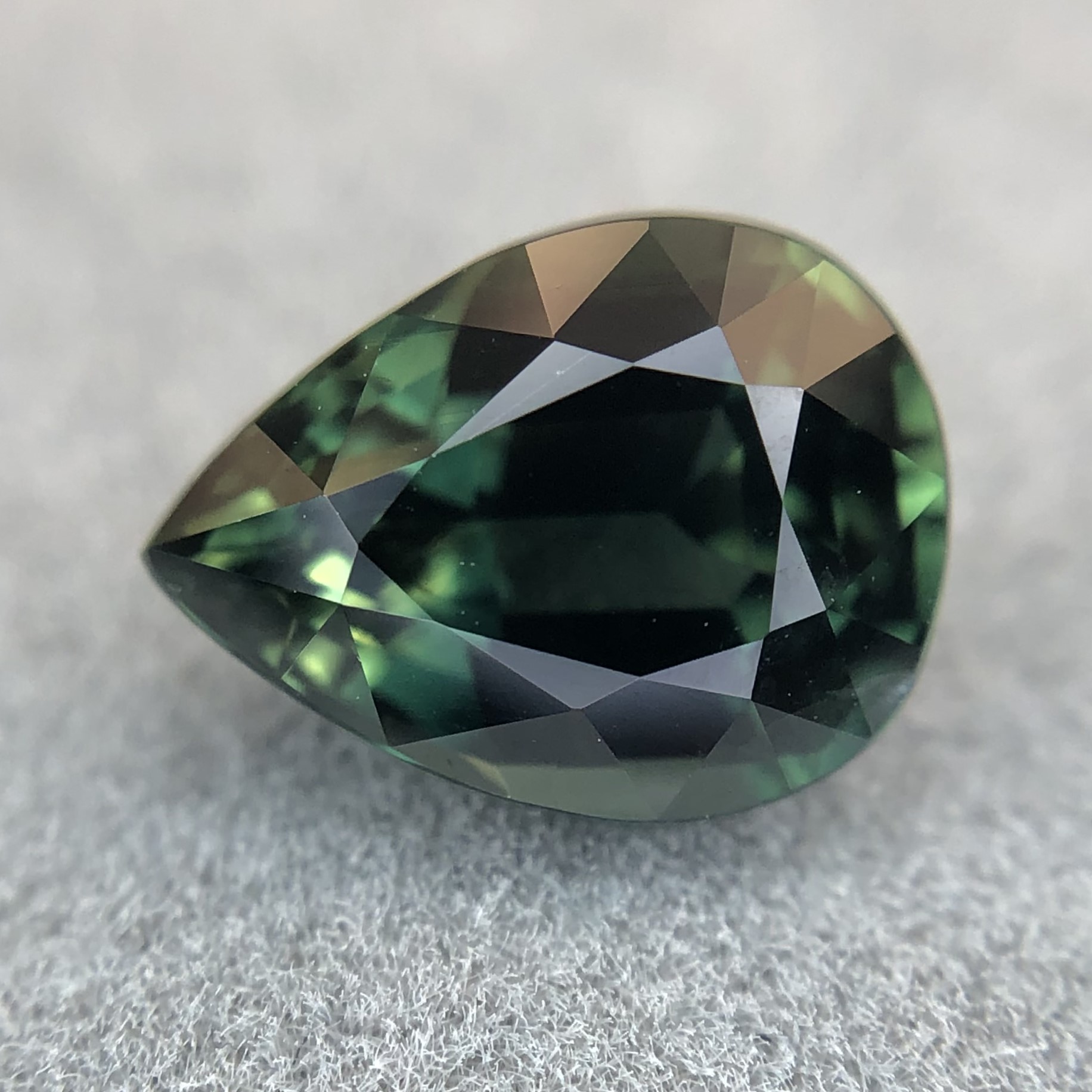 2.04ct Pear Mixed Cut Sapphire 2.04ct Pear Mixed Cut Sapphire