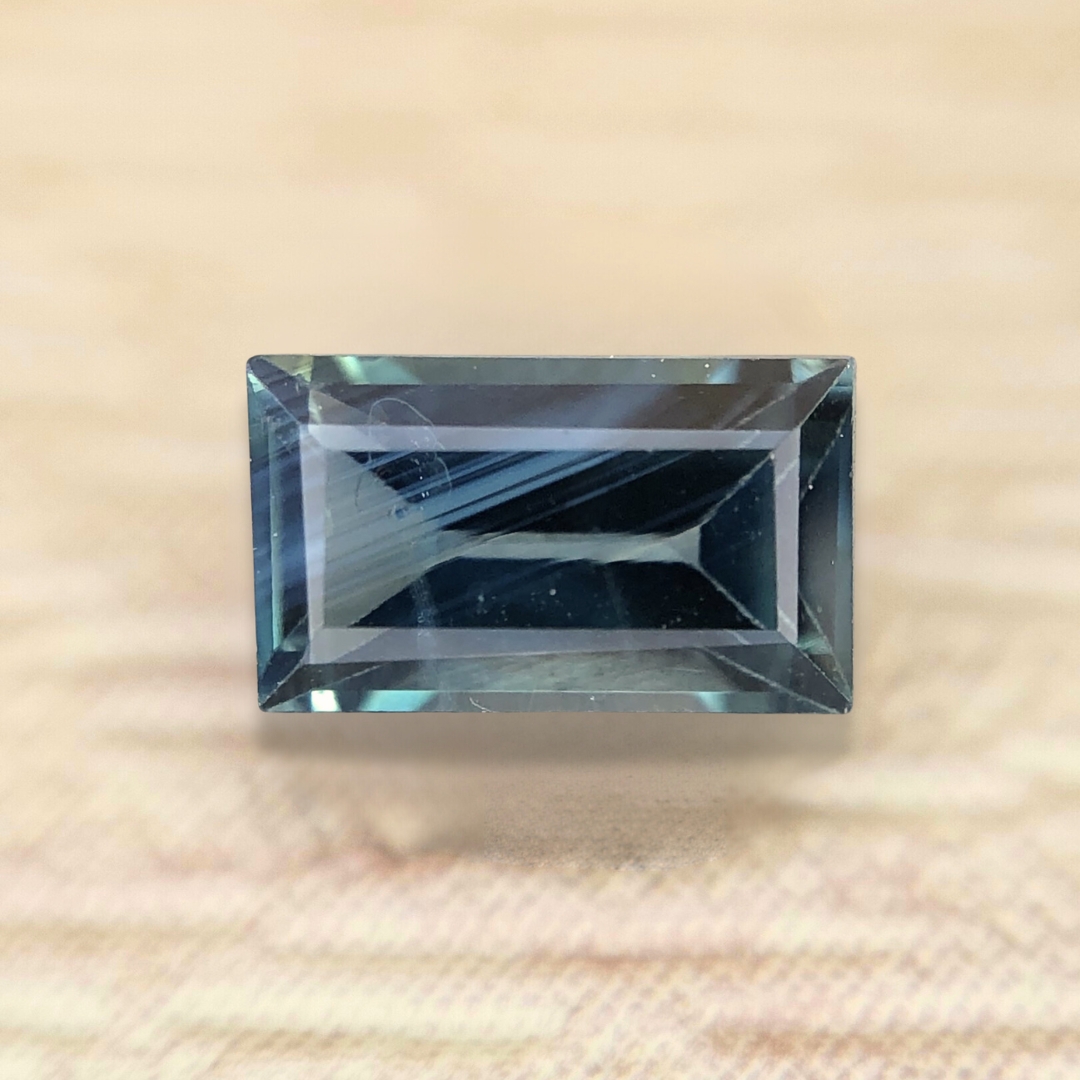 0.37ct Baguette Step Cut Sapphire 0.37ct Baguette Step Cut Sapphire
