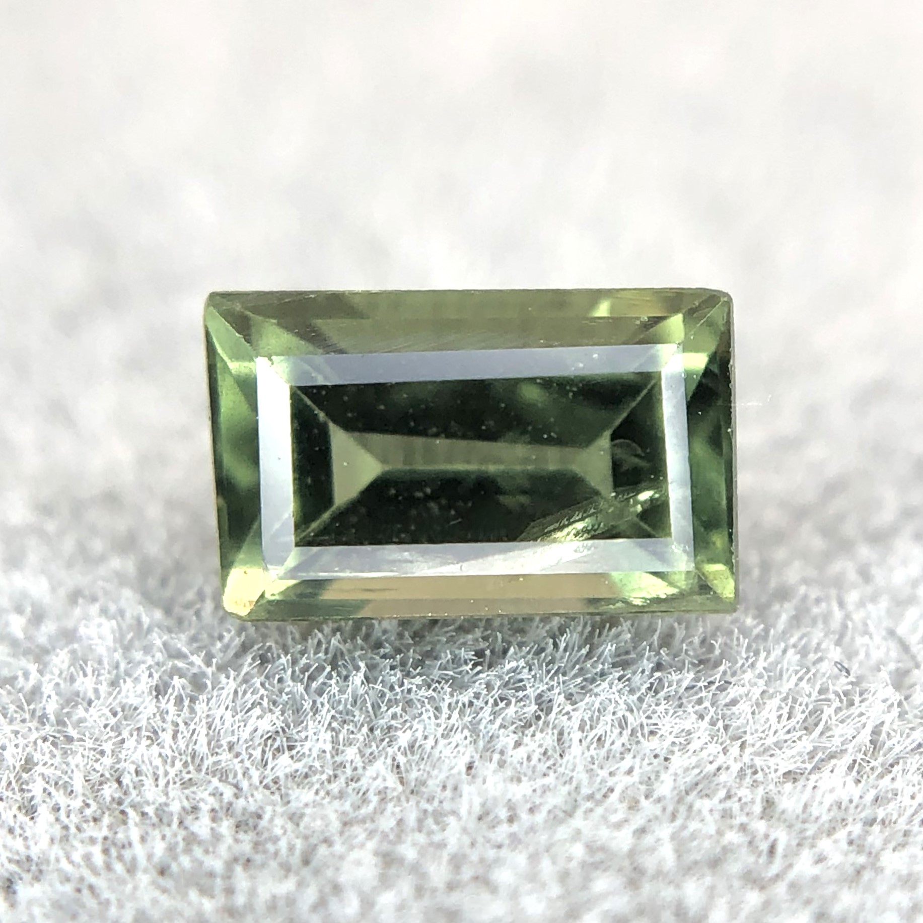 0.42ct Baguette Step Cut Sapphire 0.42ct Baguette Step Cut Sapphire
