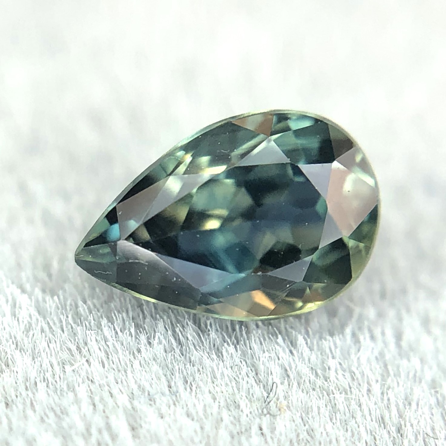 0.56ct Pear Mixed Cut Sapphire 0.56ct Pear Mixed Cut Sapphire
