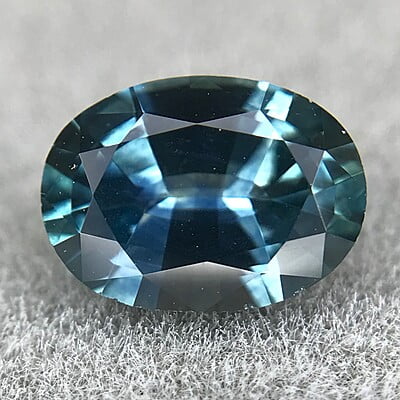 0.84ct Oval Brilliant Cut Sapphire 0.84ct Oval Brilliant Cut Sapphire