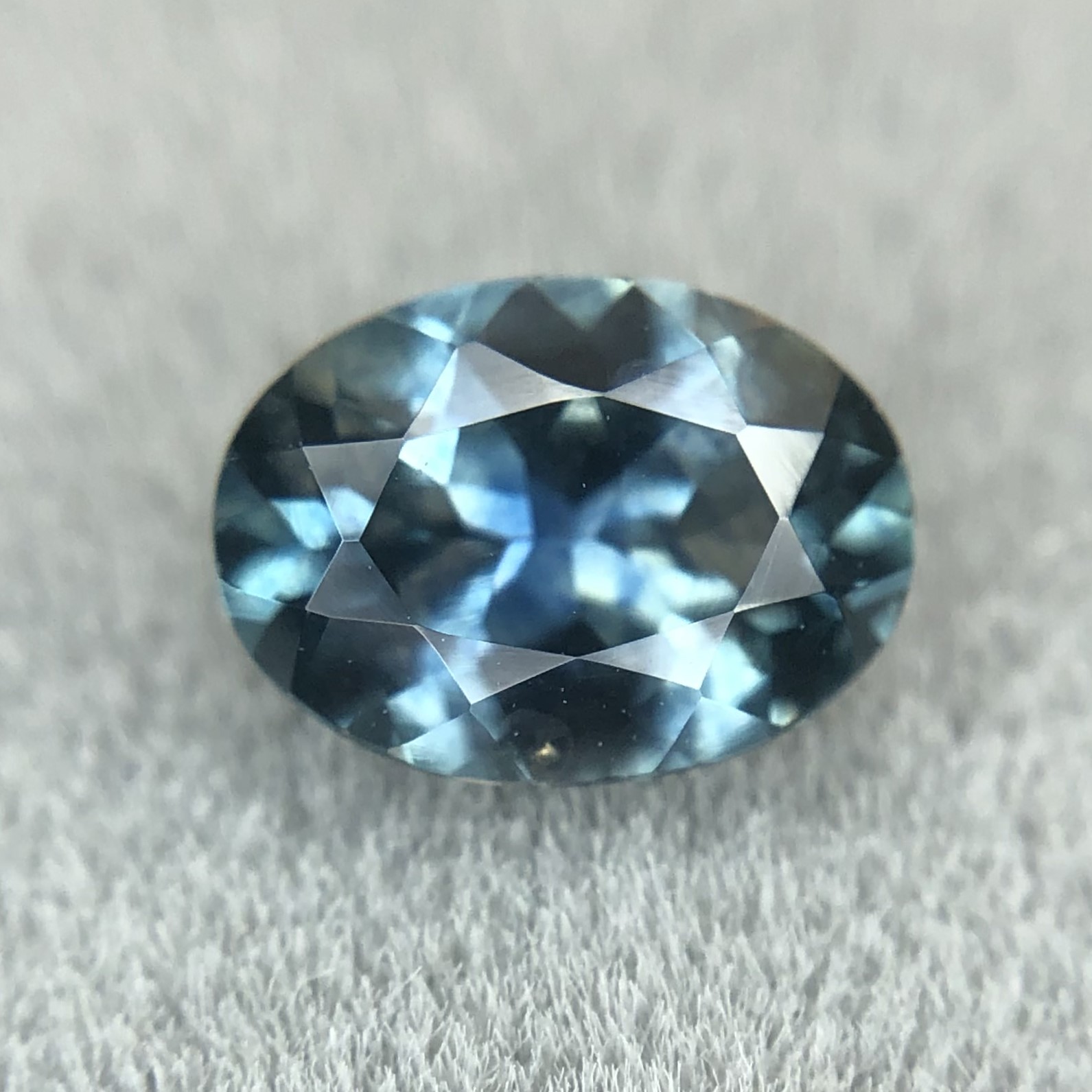 0.95ct Oval Mixed Cut Sapphire