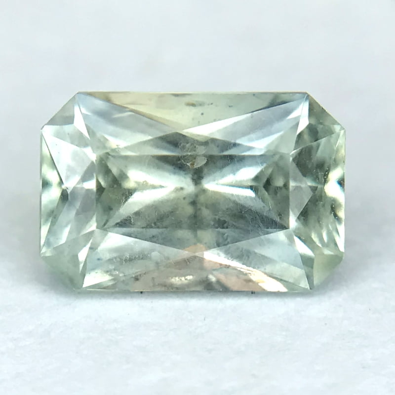 0.64ct Radiant Brilliant Cut Sapphire 0.64ct Radiant Brilliant Cut Sapphire