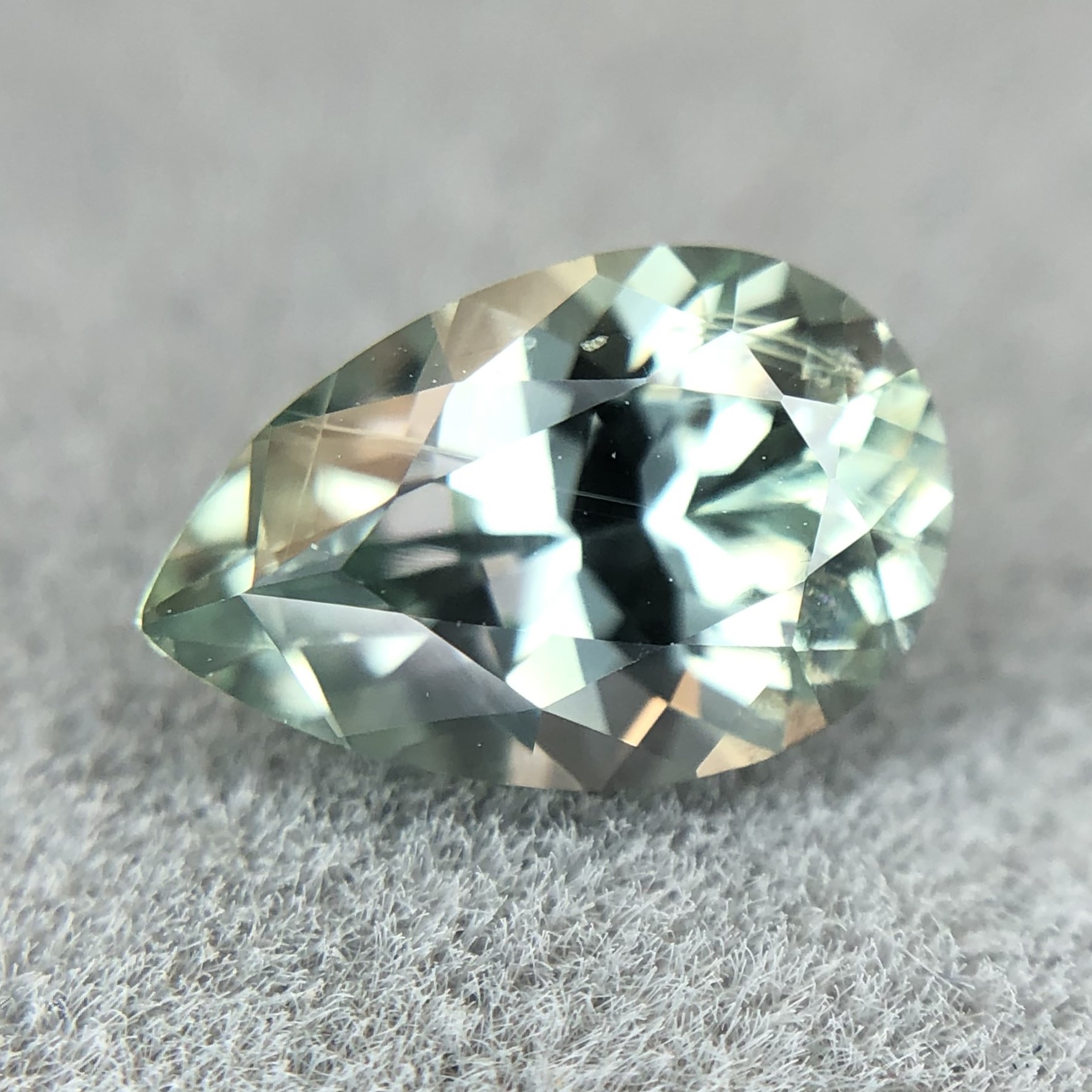 1.04ct Pear Mixed Cut Sapphire 1.04ct Pear Mixed Cut Sapphire