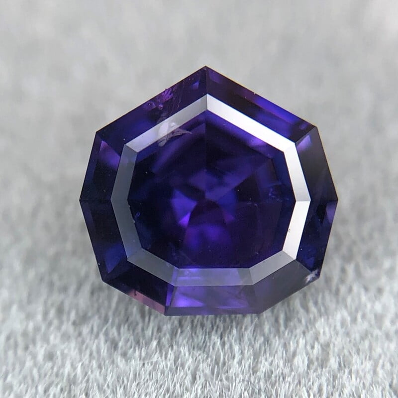 0.98ct Fancy Step Cut Sapphire 0.98ct Fancy Step Cut Sapphire