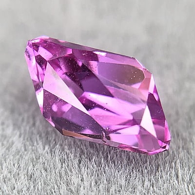 1.01ct Fancy Step Cut Sapphire 1.01ct Fancy Step Cut Sapphire
