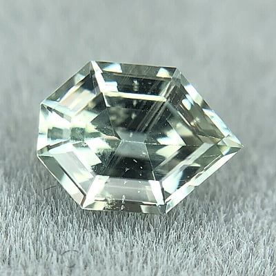 0.64ct Fancy Step Cut Sapphire 0.64ct Fancy Step Cut Sapphire
