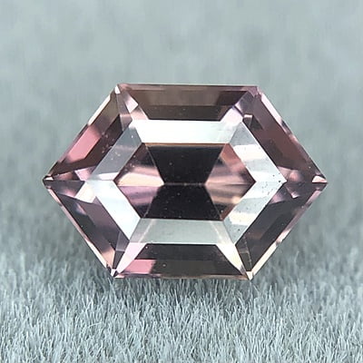 0.57ct Hexagon Step Cut Sapphire 0.57ct Hexagon Step Cut Sapphire