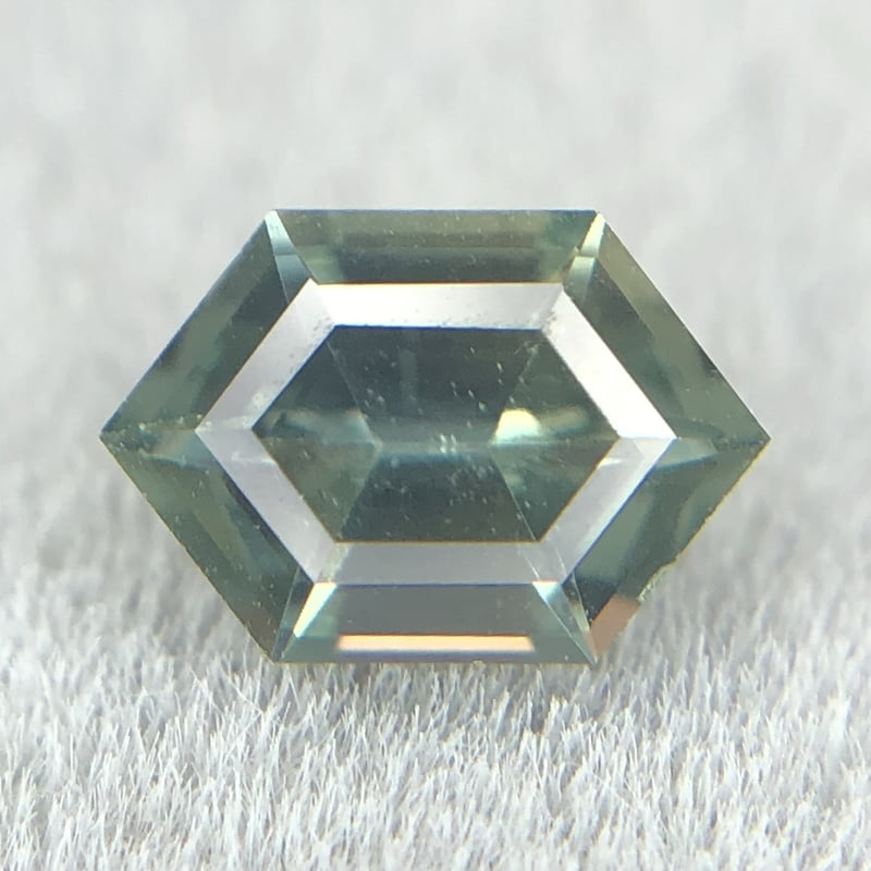 0.43ct Hexagon Step Cut Sapphire 0.43ct Hexagon Step Cut Sapphire