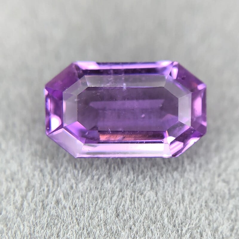 1.14ct Octagon Step Cut Sapphire 1.14ct Octagon Step Cut Sapphire