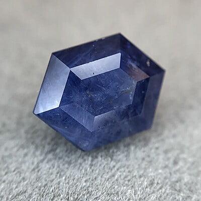 1.92ct Hexagon Step Cut Sapphire 1.92ct Hexagon Step Cut Sapphire