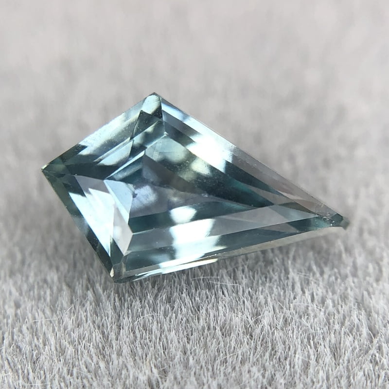 0.96ct Fancy Step Cut Sapphire 0.96ct Fancy Step Cut Sapphire