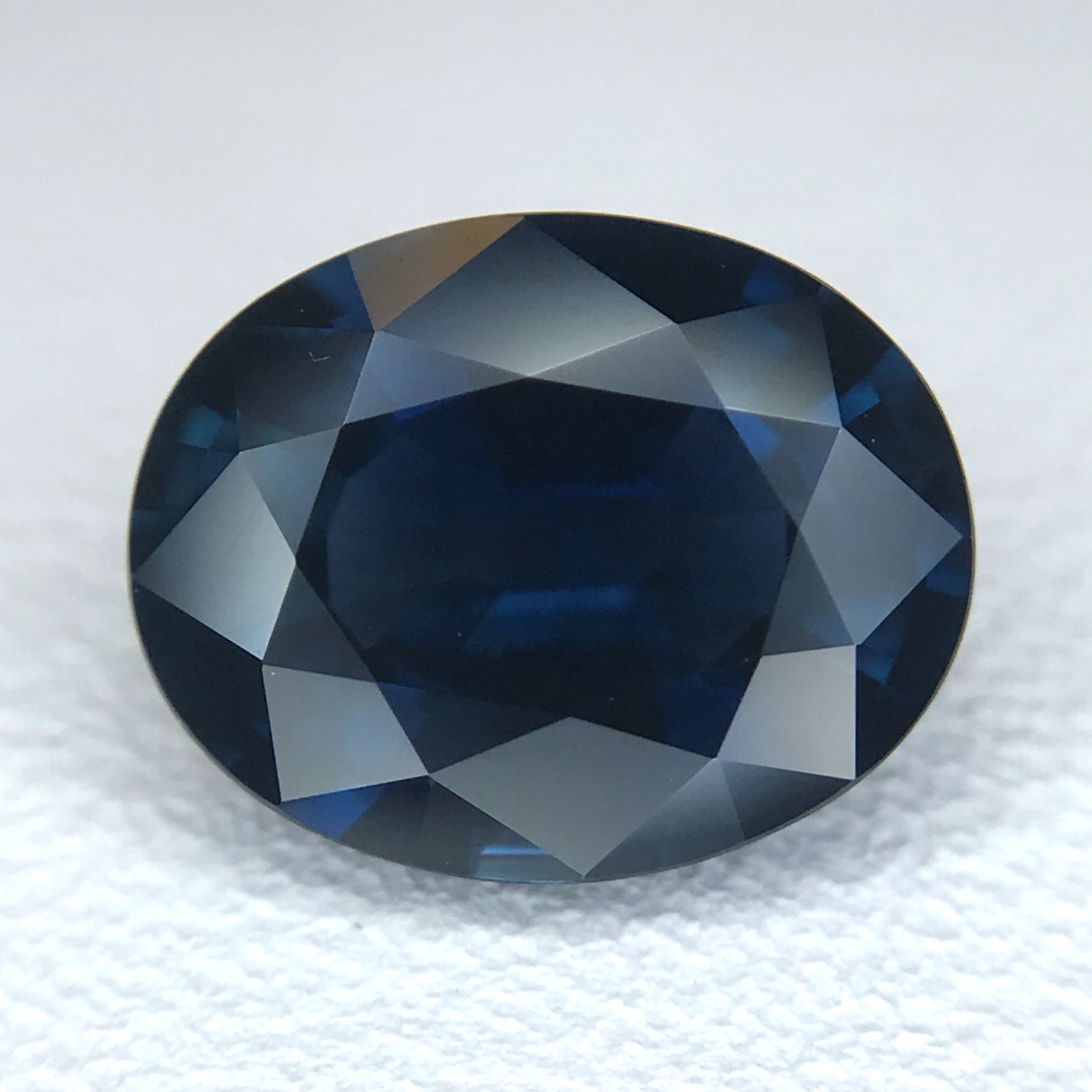 1.89ct Oval Mixed Cut Sapphire 1.89ct Oval Mixed Cut Sapphire