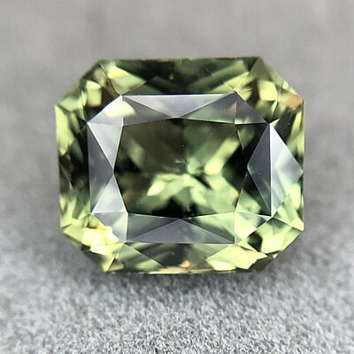 3.37ct Radiant Brilliant Cut Sapphire 3.37ct Radiant Brilliant Cut Sapphire