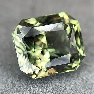 3.37ct Radiant Brilliant Cut Sapphire 3.37ct Radiant Brilliant Cut Sapphire