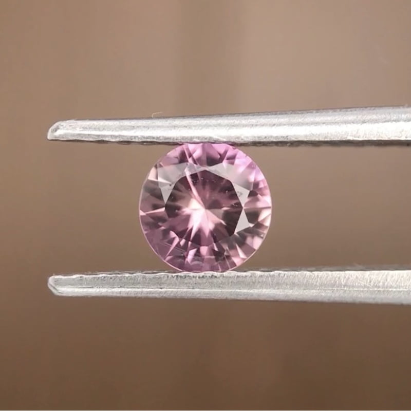0.52ct Round Brilliant Cut Sapphire 0.52ct Round Brilliant Cut Sapphire