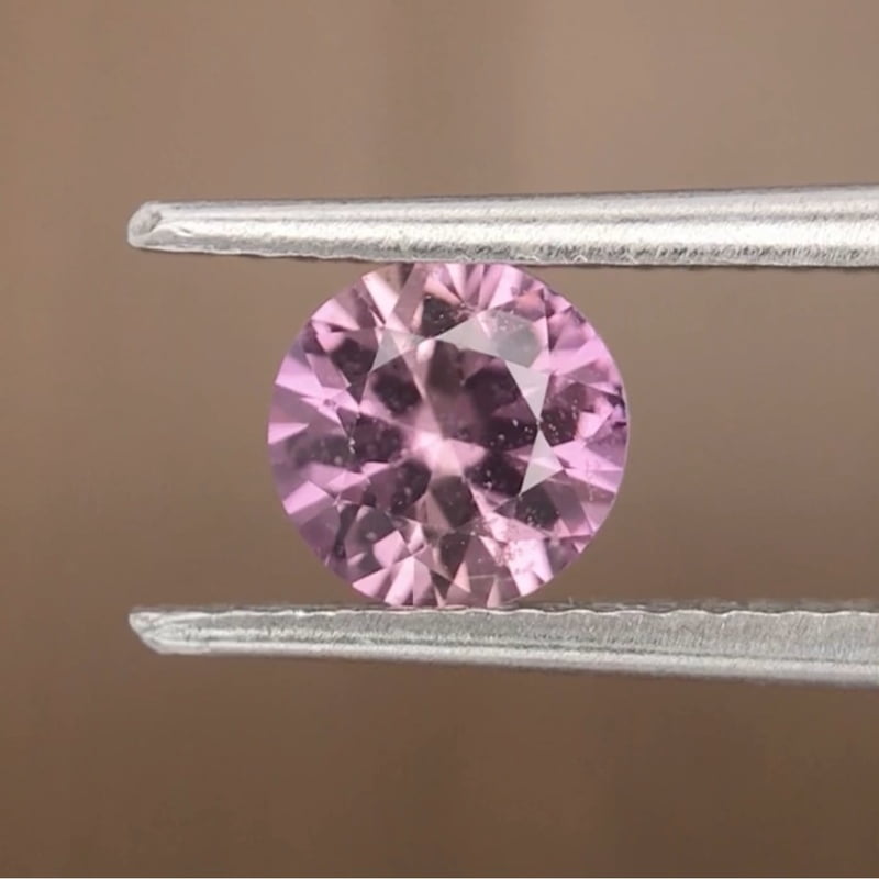 0.93ct Round Brilliant Cut Sapphire 0.93ct Round Brilliant Cut Sapphire